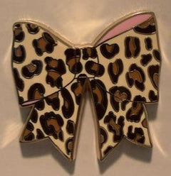 Leopard Bow Needle Minder