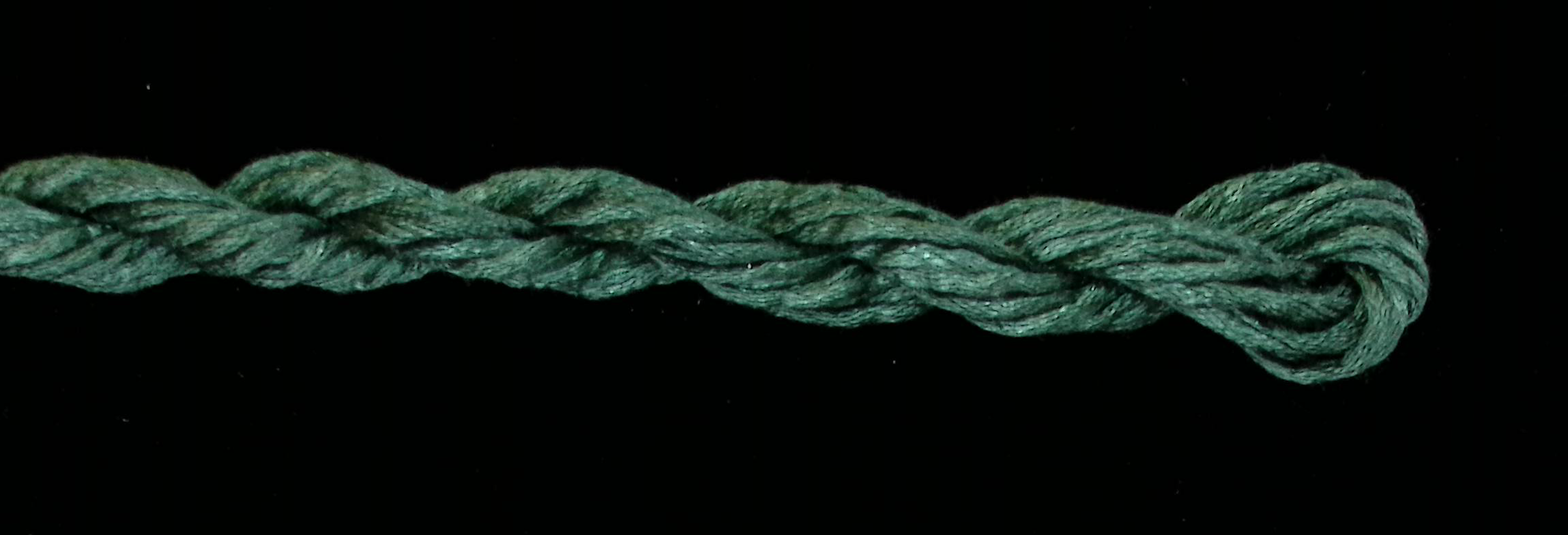 5061 Pine Green Soie Cristale