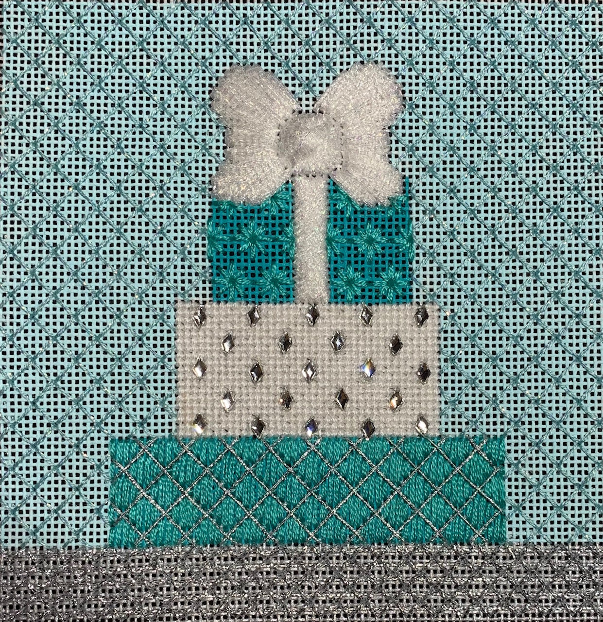 SV-018 Designer Packages Stitch Guide