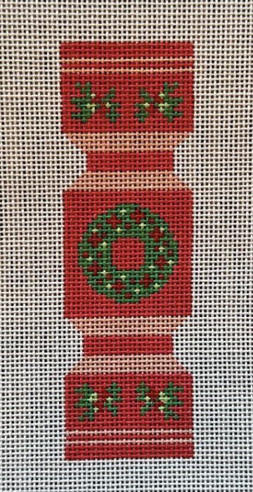 TLM-77 Wreath and Holly Christmas Cracker