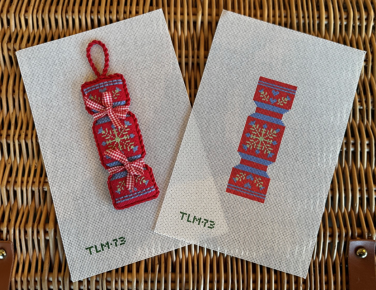 TLM-73 Thistle Snowflake Christmas Cracker