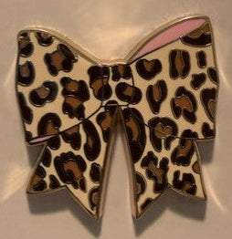 Leopard Bow Needle Minder